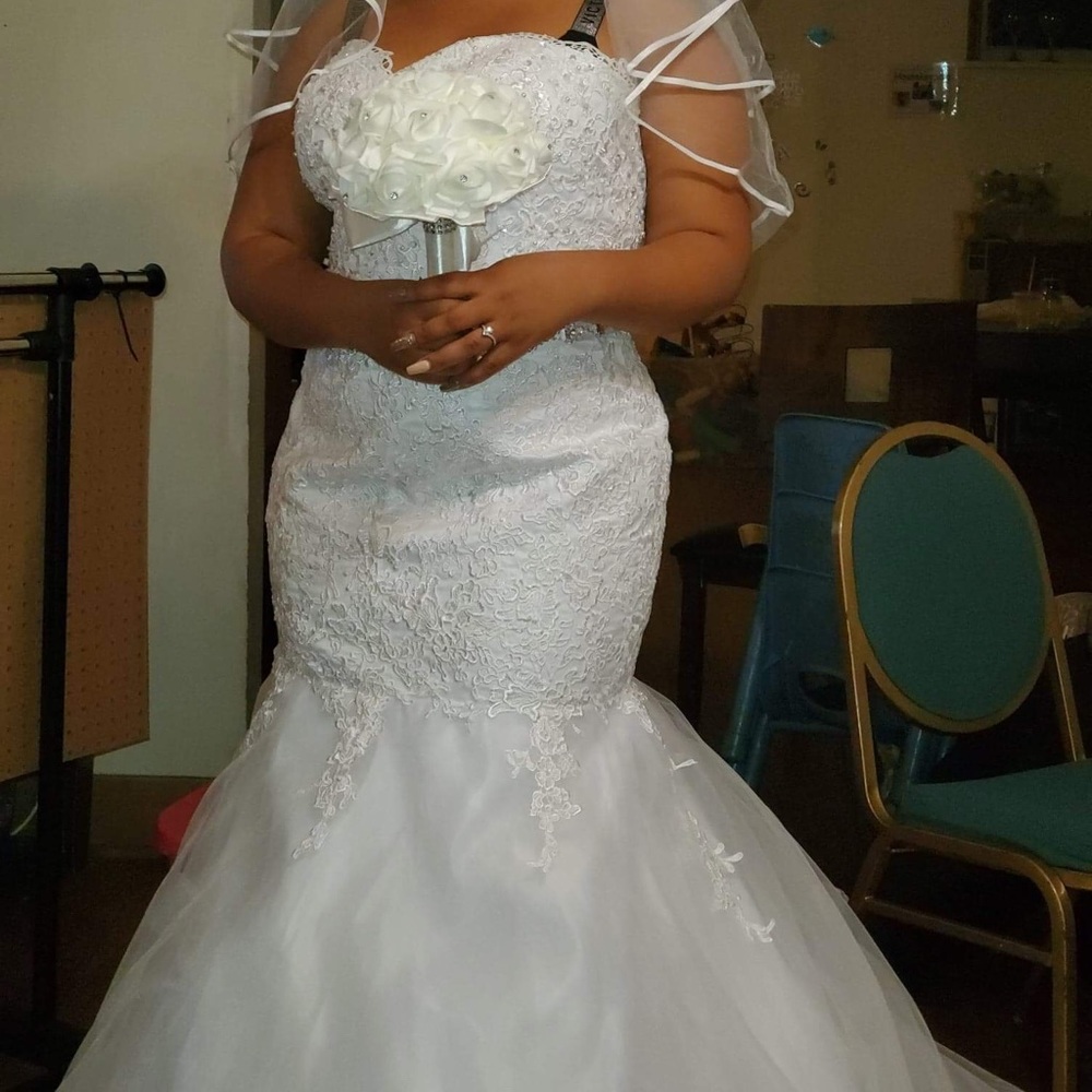 Unaltered size 18 white wedding dress